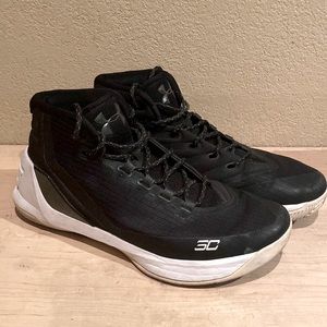 Under Armour Curry 3’s